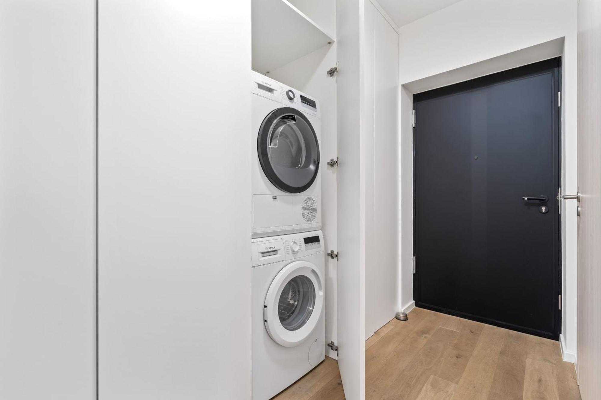 Modern 2BR Apartment with Pool & City Views Luxembourg Extérieur photo