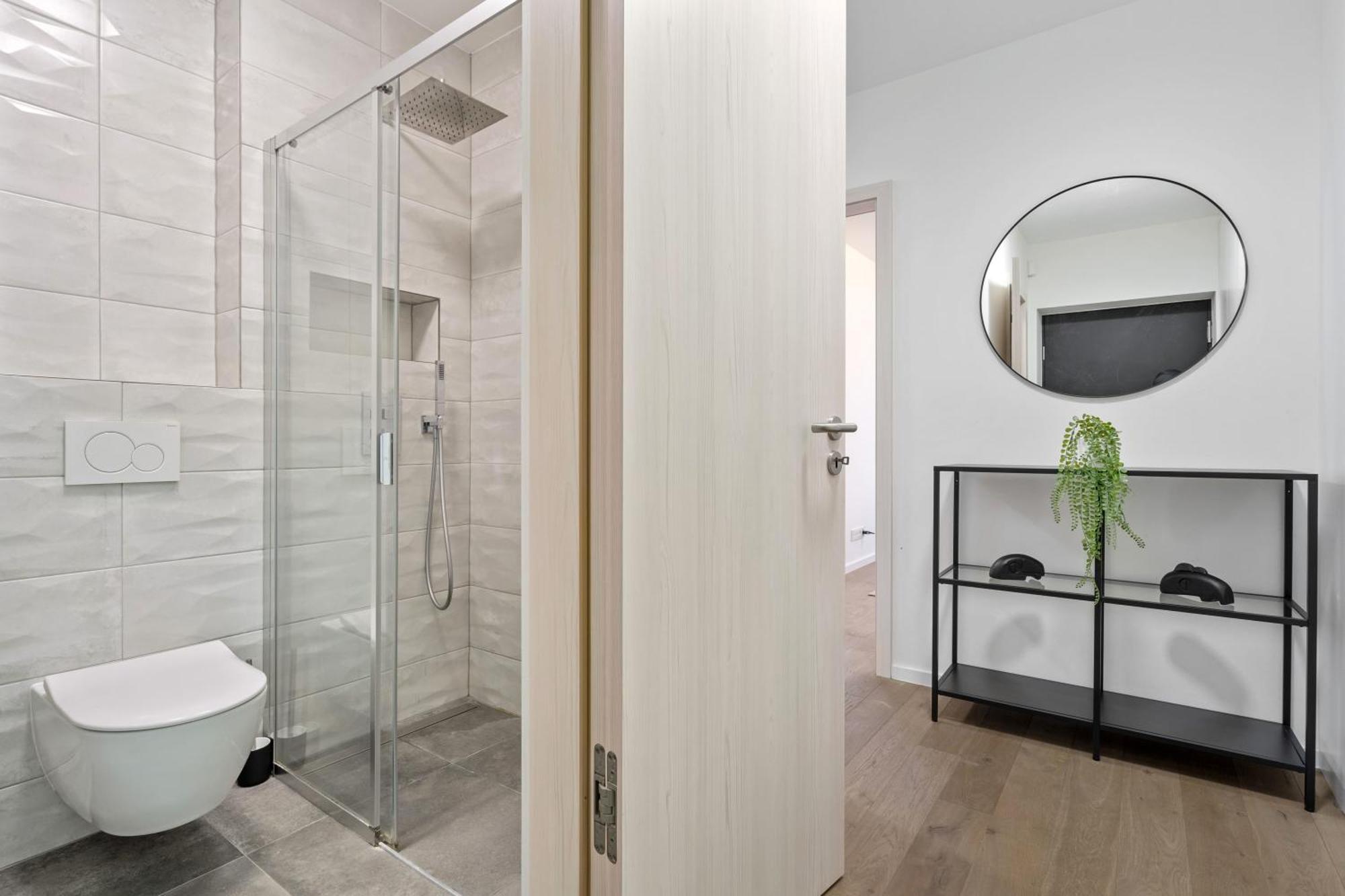 Modern 2BR Apartment with Pool & City Views Luxembourg Extérieur photo