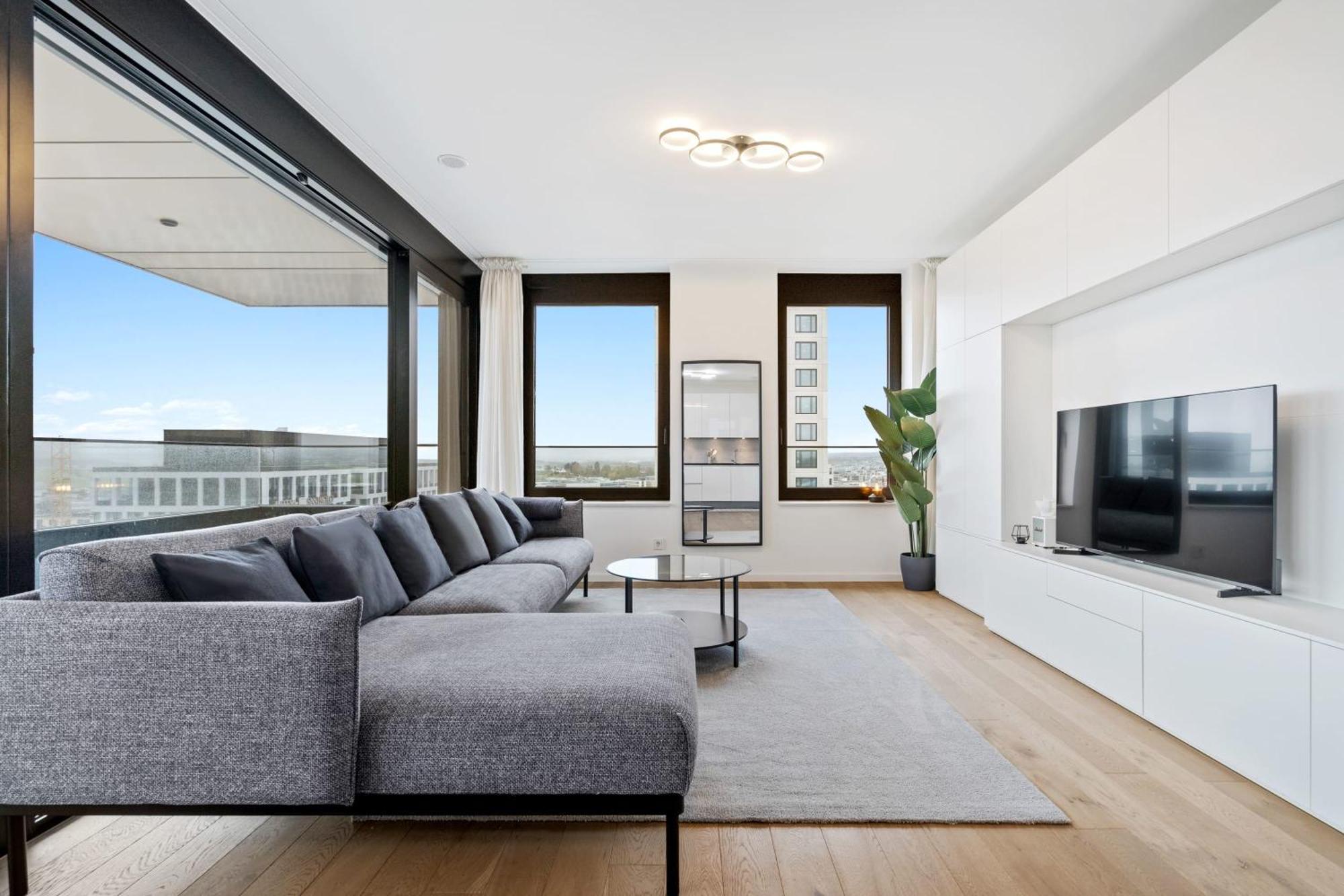 Modern 2BR Apartment with Pool & City Views Luxembourg Extérieur photo