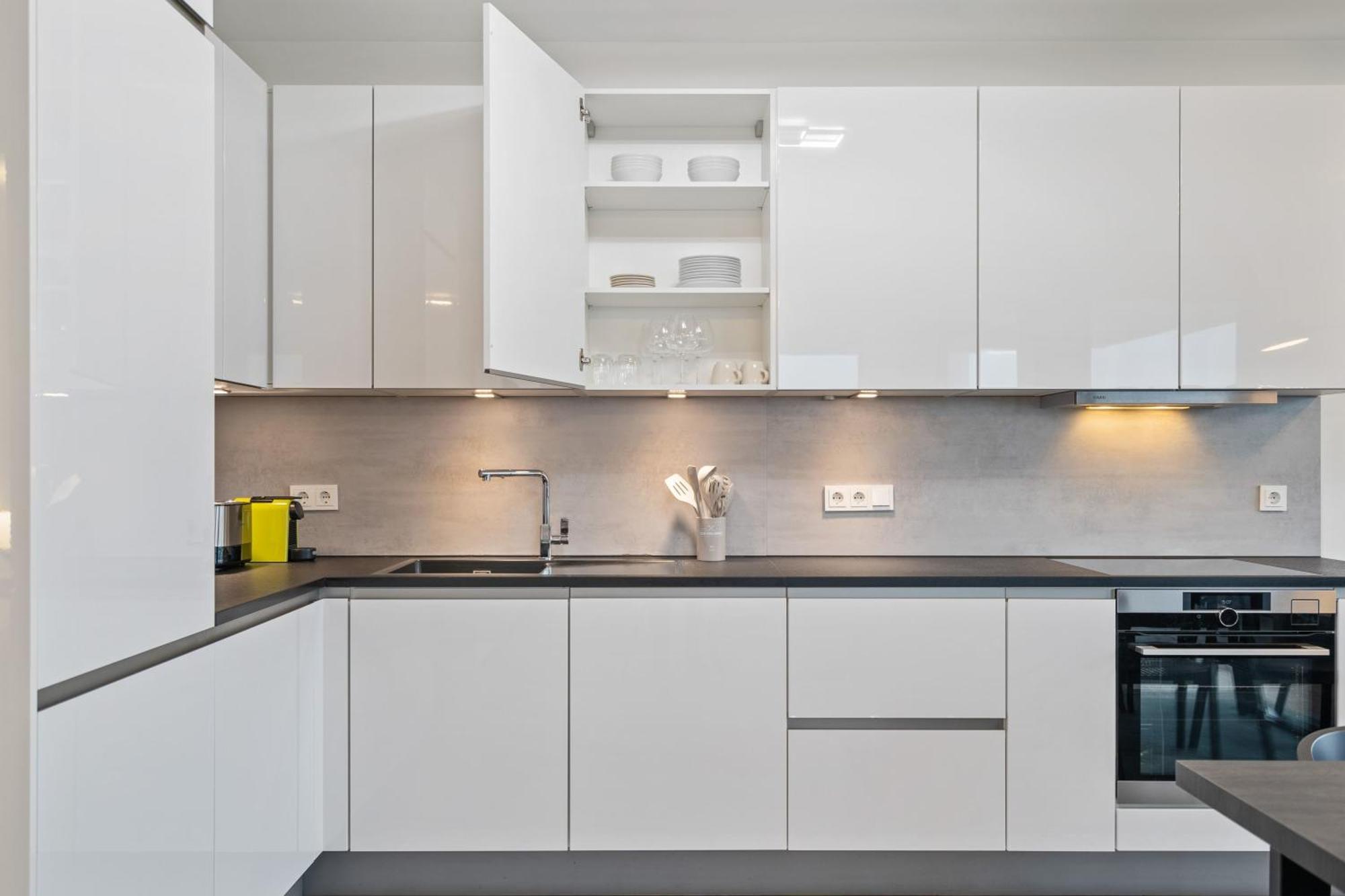Modern 2BR Apartment with Pool & City Views Luxembourg Extérieur photo
